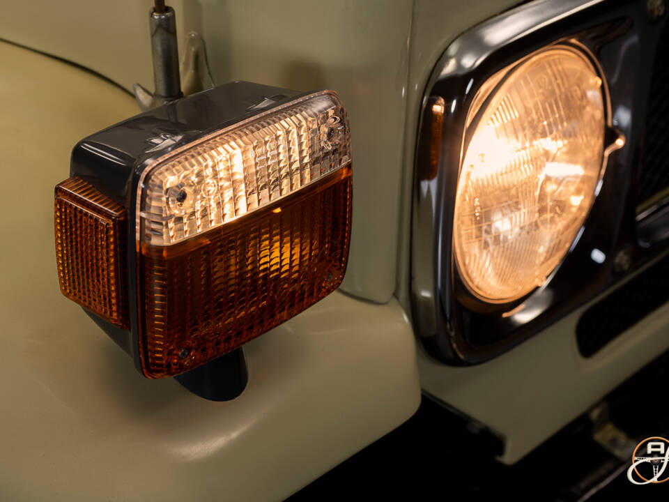 Image 19/21 of Toyota Land Cruiser FJ 45 (1980)