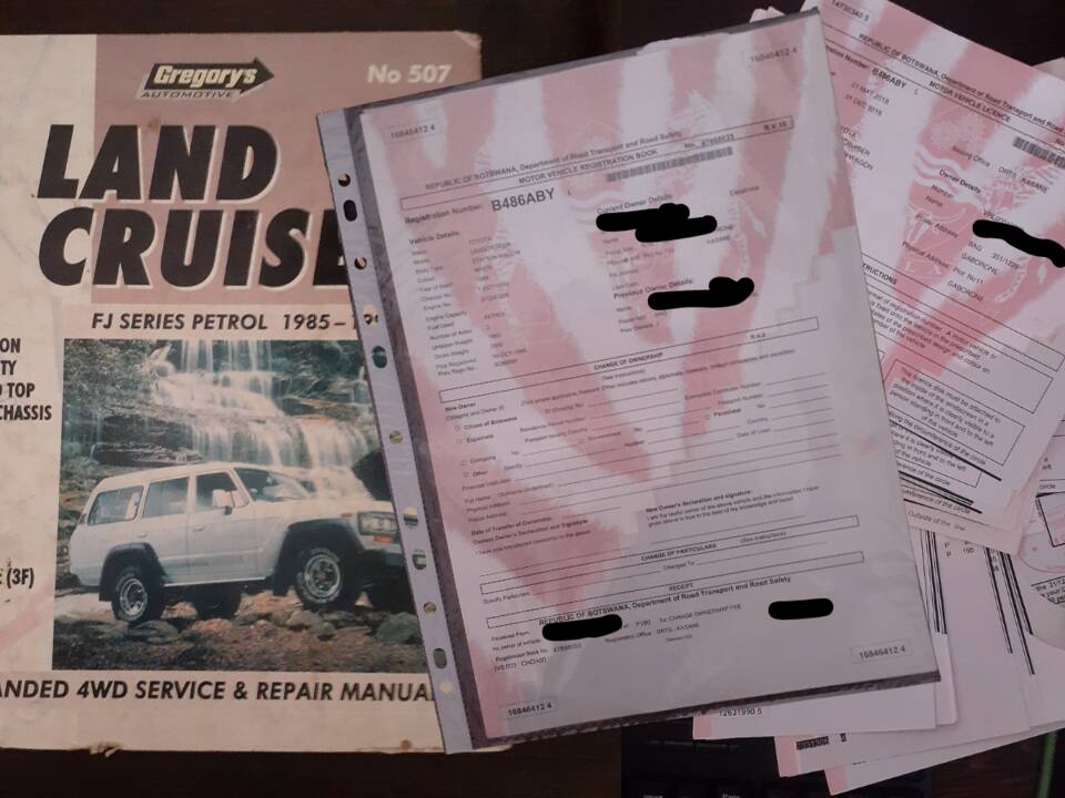 Image 61/61 of Toyota Land Cruiser FJ 62 (1989)