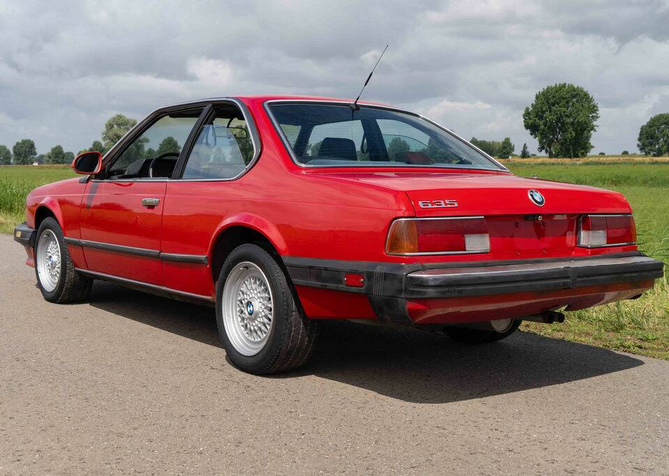 Bild 8/8 von BMW 635 CSi (1986)