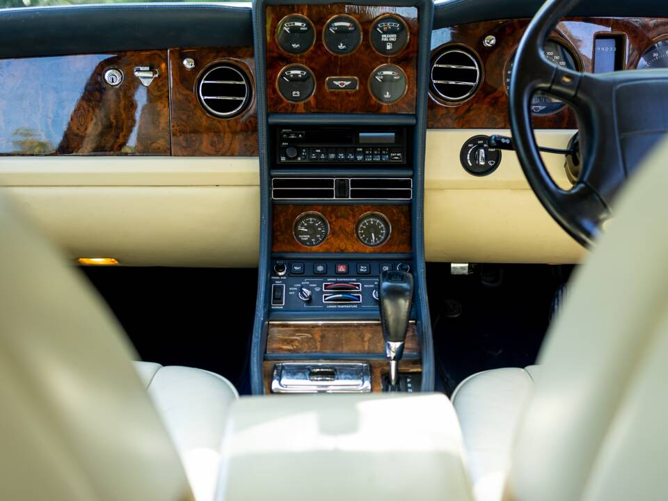 Image 49/50 of Bentley Continental R (1997)
