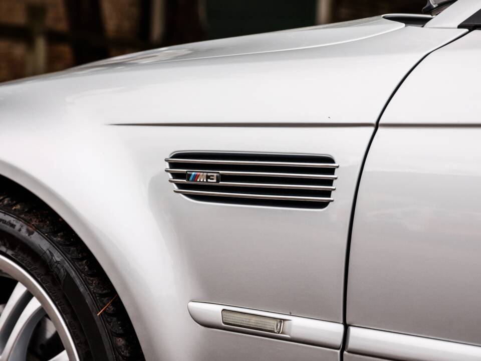 Image 8/50 de BMW M3 (2004)