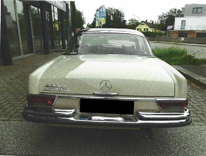 Image 15/59 de Mercedes-Benz 280 SE (1969)