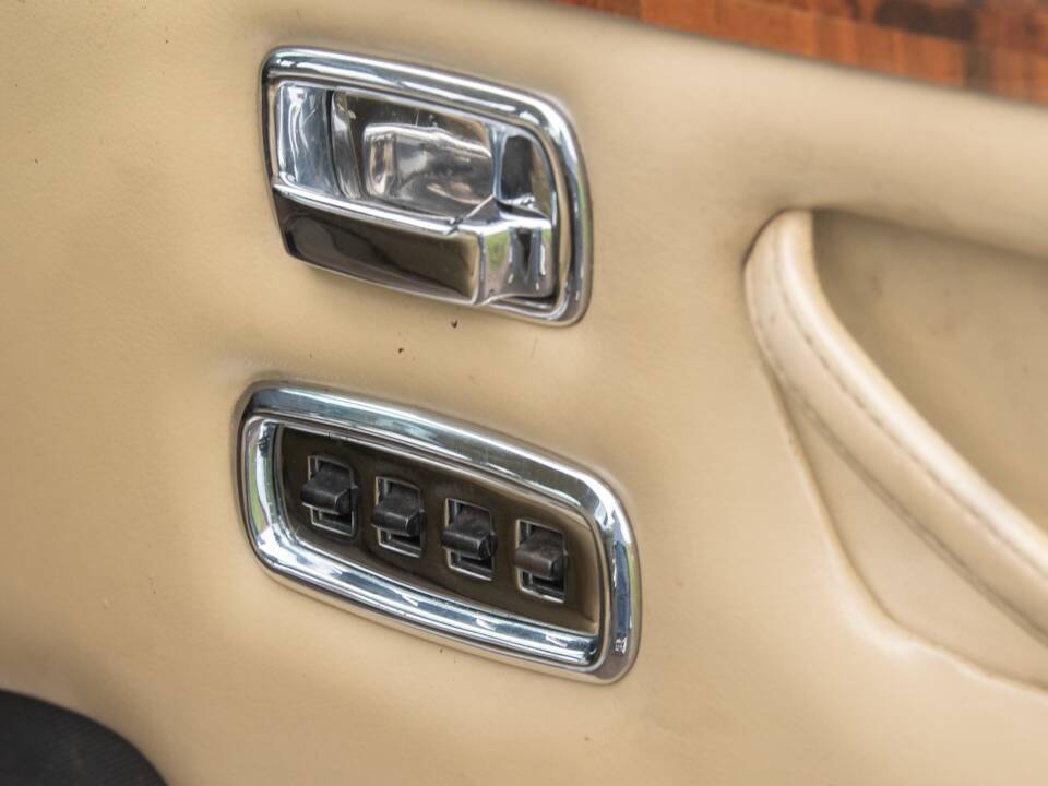 Image 32/50 of Rolls-Royce Silver Shadow I (1972)