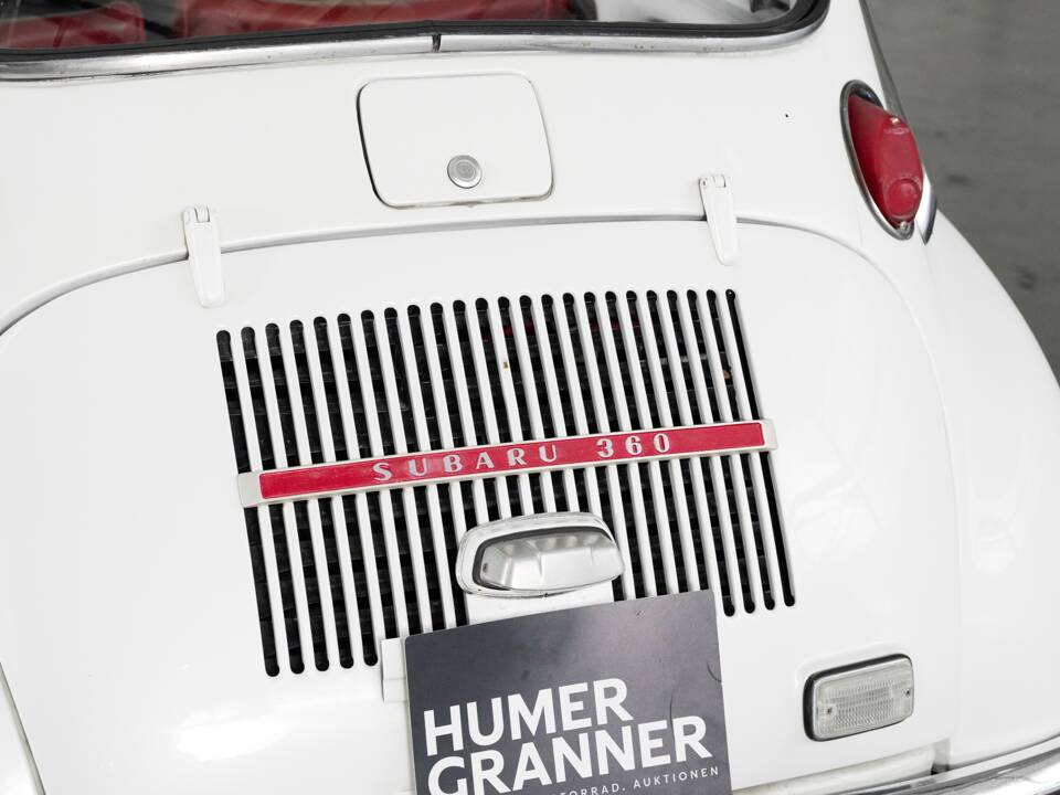 Image 15/48 of Subaru 360 (1970)