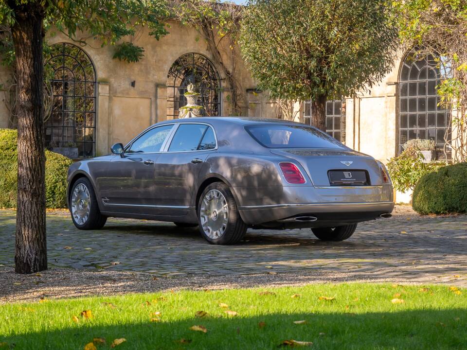 Afbeelding 25/31 van Bentley Mulsanne (2011)