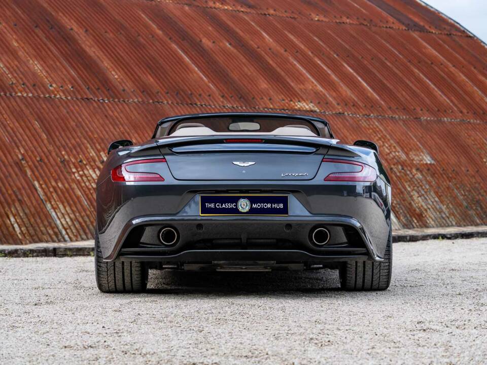 Image 5/35 of Aston Martin Vanquish (2017)