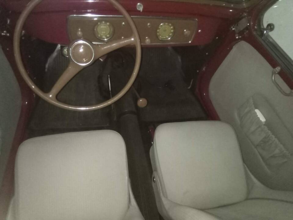 Imagen 6/25 de FIAT 500 C Topolino (1950)