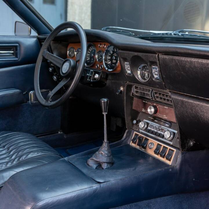 Image 33/50 de Aston Martin DBS Vantage (1969)