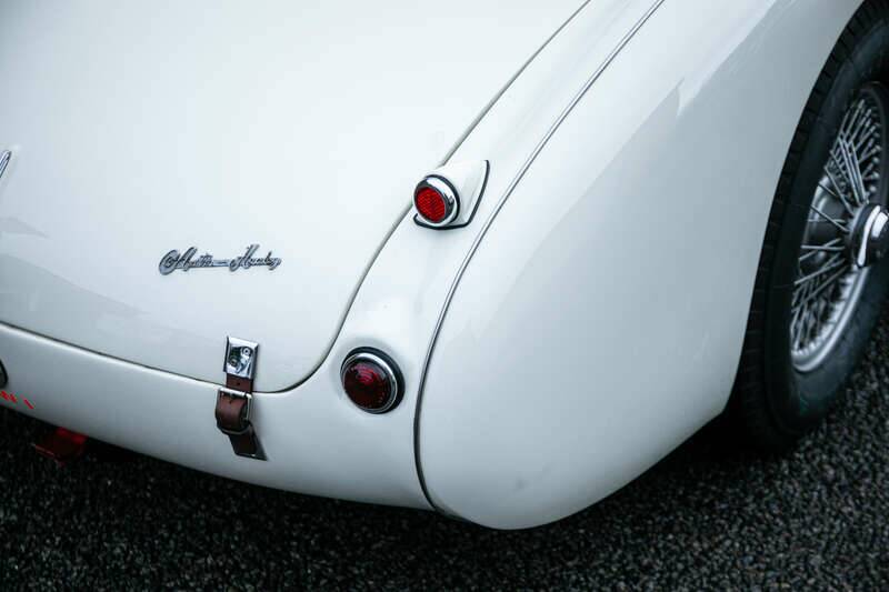 Image 14/41 of Austin-Healey 100/4M (BN2) (1955)