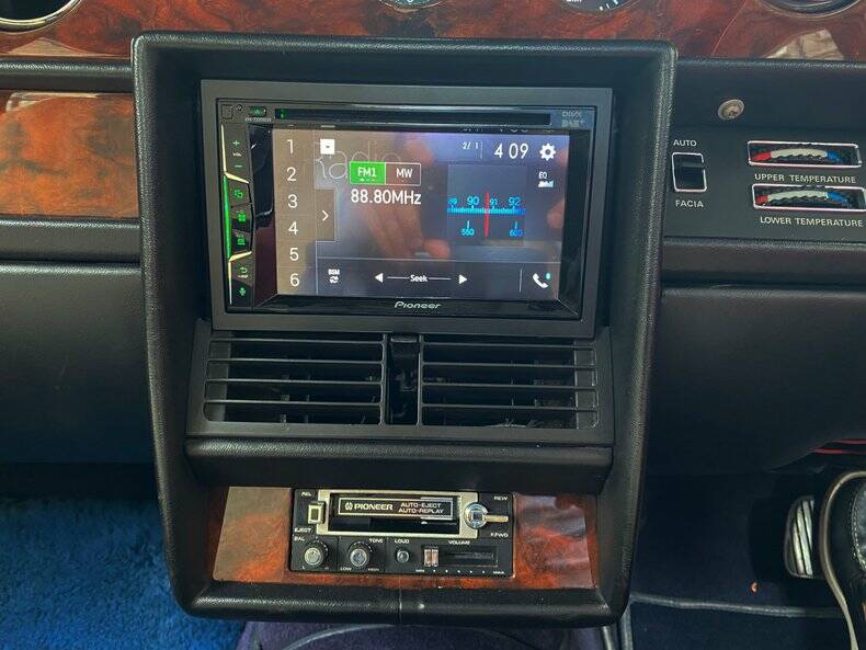 Image 34/50 of Bentley T 2 (1980)