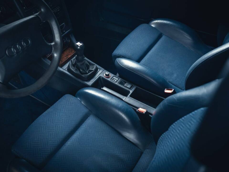 Image 10/15 of Audi 80 - Cabriolet 2.0 E (1995)