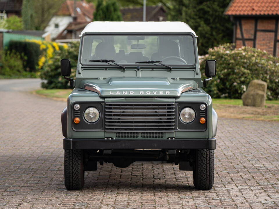 Image 8/46 de Land Rover Defender 110 (2013)