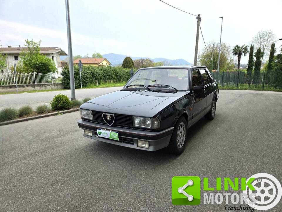 Afbeelding 1/10 van Alfa Romeo Giulietta 1.6 (1986)