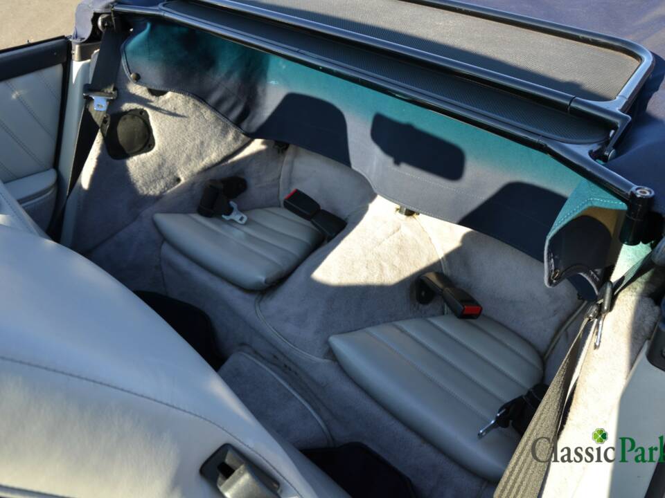 Image 14/50 of Porsche 911 Carrera 3.2 (1987)