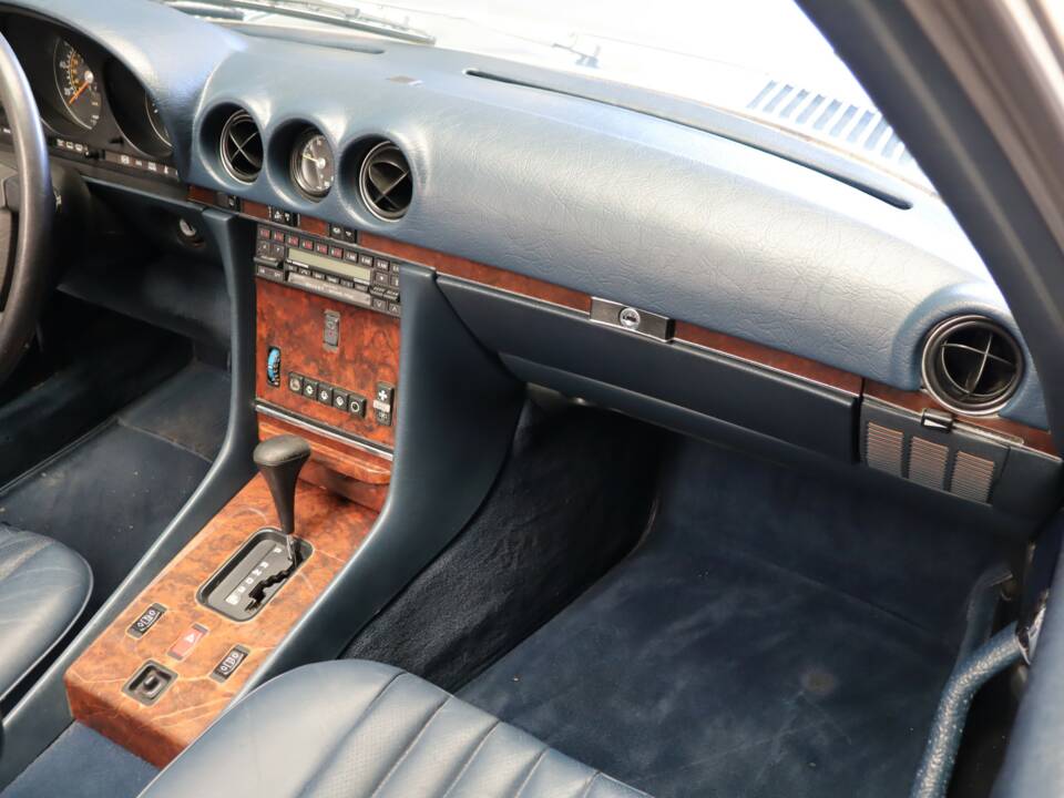 Image 32/50 de Mercedes-Benz 560 SL (1988)
