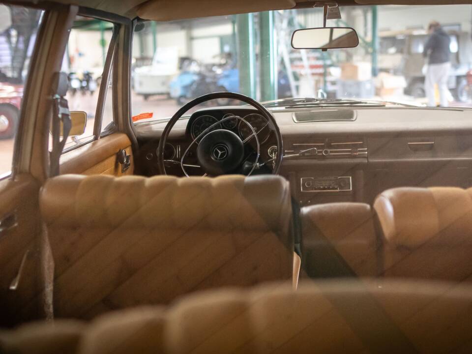 Afbeelding 18/19 van Mercedes-Benz 200 D (1968)