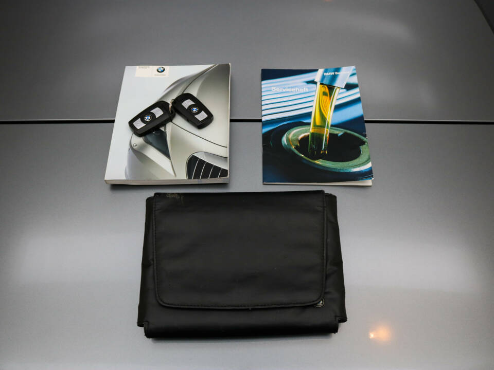 Immagine 15/17 di BMW 630i (2007)