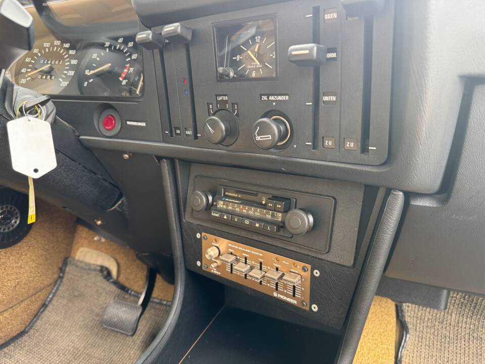 Bild 31/57 von BMW 320 (1978)