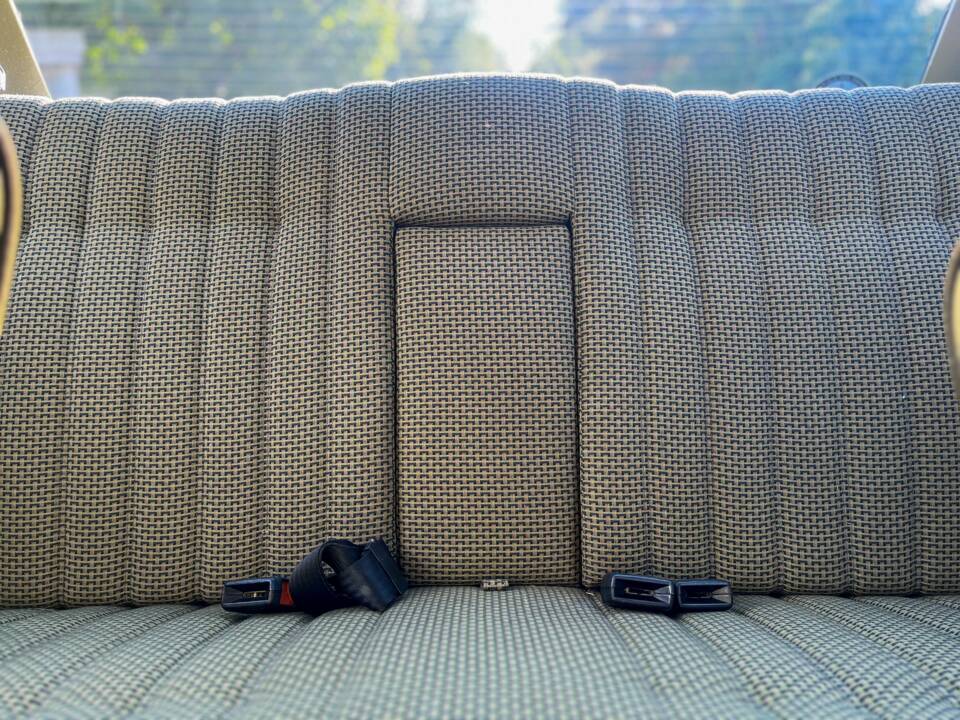 Image 121/139 of Mercedes-Benz 240 D (1978)