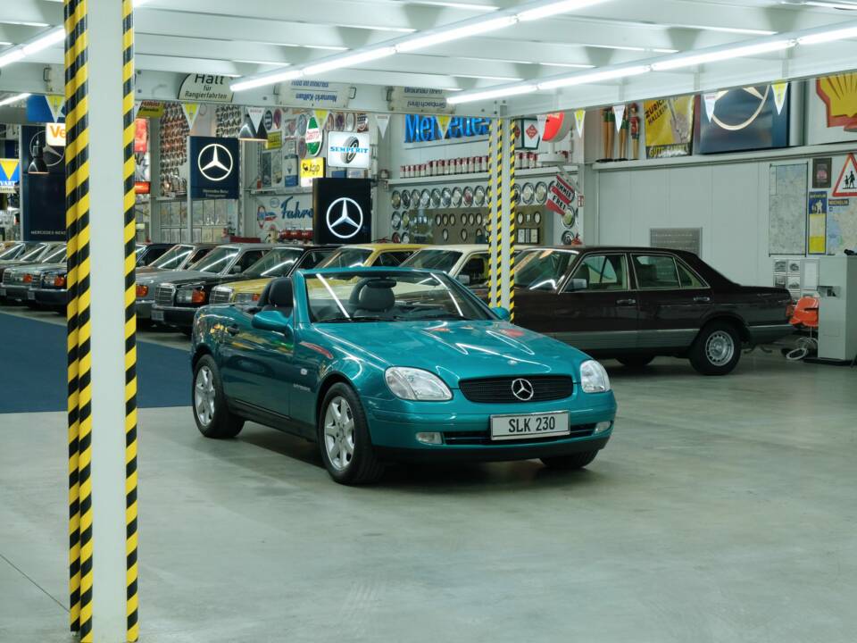 Immagine 48/50 di Mercedes-Benz SLK 230 Kompressor (1998)
