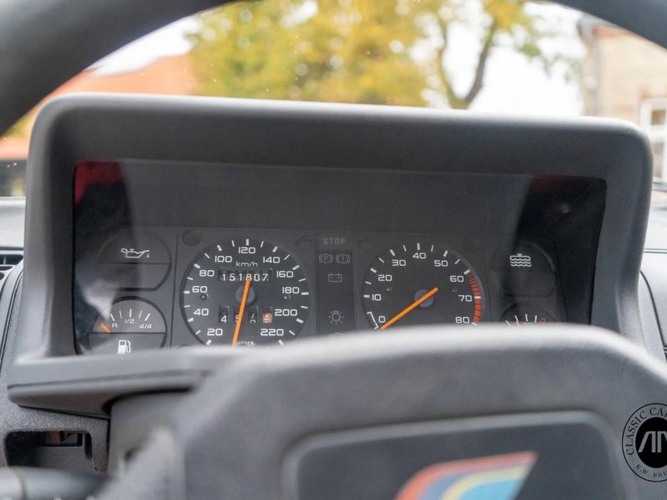Image 13/18 de Peugeot 205 Rallye 1.3 (1989)