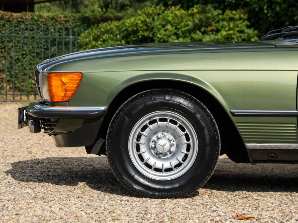 Image 12/50 de Mercedes-Benz 280 SLC (1976)