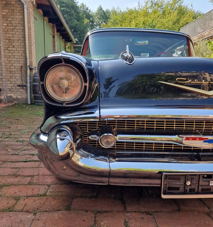 Image 11/144 of Chevrolet Bel Air Hardtop Coupe (1957)