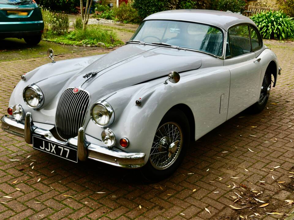 Image 2/13 of Jaguar XK 150 3.4 S FHC (1958)