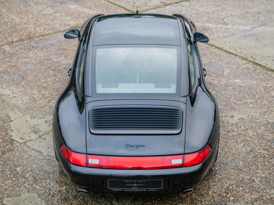Bild 10/22 von Porsche 911 Carrera (1997)