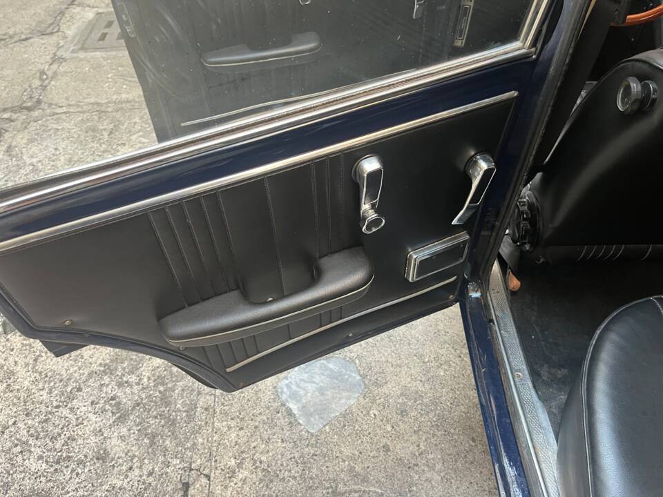 Image 9/11 of Alfa Romeo Giulia Nuova Super 1300 (1977)