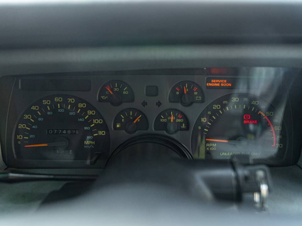 Bild 47/50 von Chevrolet Camaro Z28 (1992)