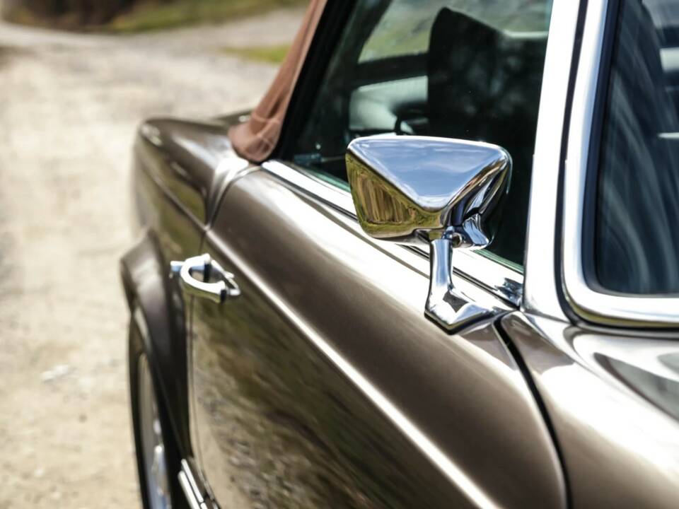 Image 12/21 de Mercedes-Benz 280 SL (1969)