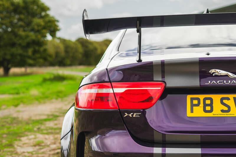 Image 37/50 of Jaguar XE SV Project 8 (2018)