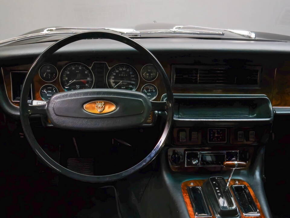 Immagine 26/35 di Jaguar XJ12c (1978)