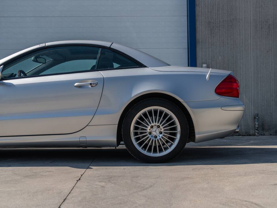 Image 8/86 de Mercedes-Benz SL 500 (2002)