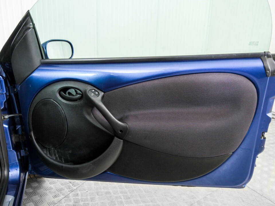 Image 28/39 of Ford Streetka (2003)