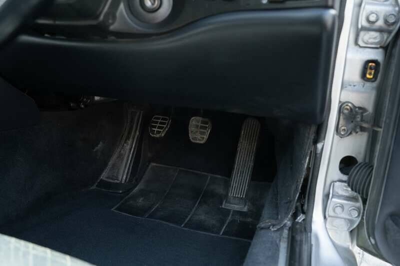 Immagine 49/50 di Porsche 944 Turbo (1990)