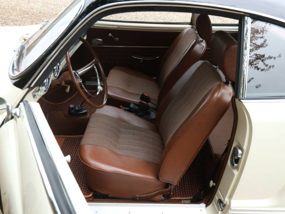 Bild 3/50 von Volkswagen Karmann Ghia 1300 (1966)