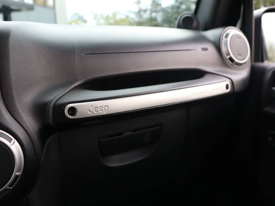 Image 23/50 of Jeep Wrangler 3.8 Rubicon (2011)