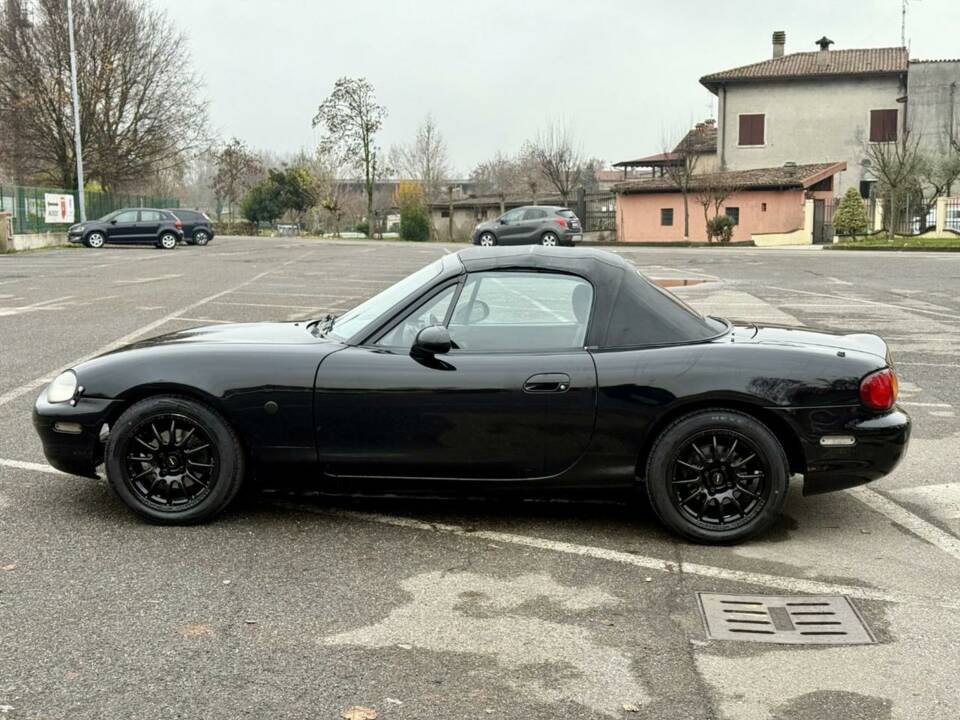 Afbeelding 15/25 van Mazda MX-5 1.6 (2000)