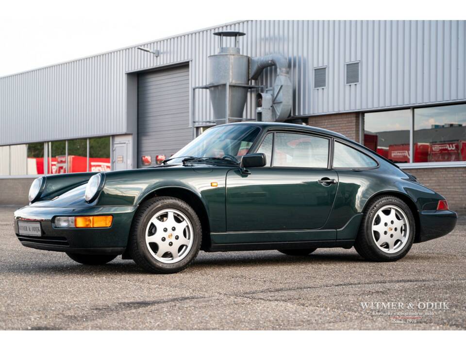 Image 14/42 of Porsche 911 Carrera 4 (1990)