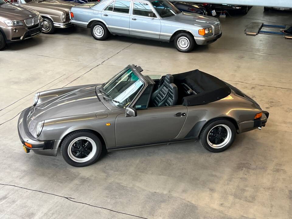 Image 10/71 de Porsche 911 SC 3.0 (1983)