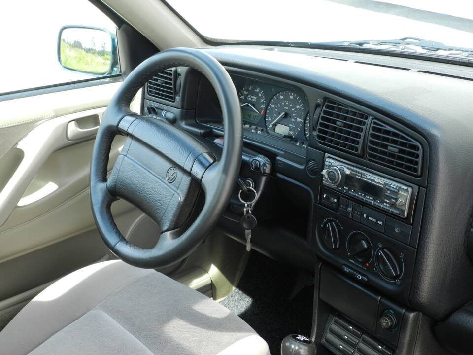 Bild 24/40 von Volkswagen Passat 2.0 (1995)