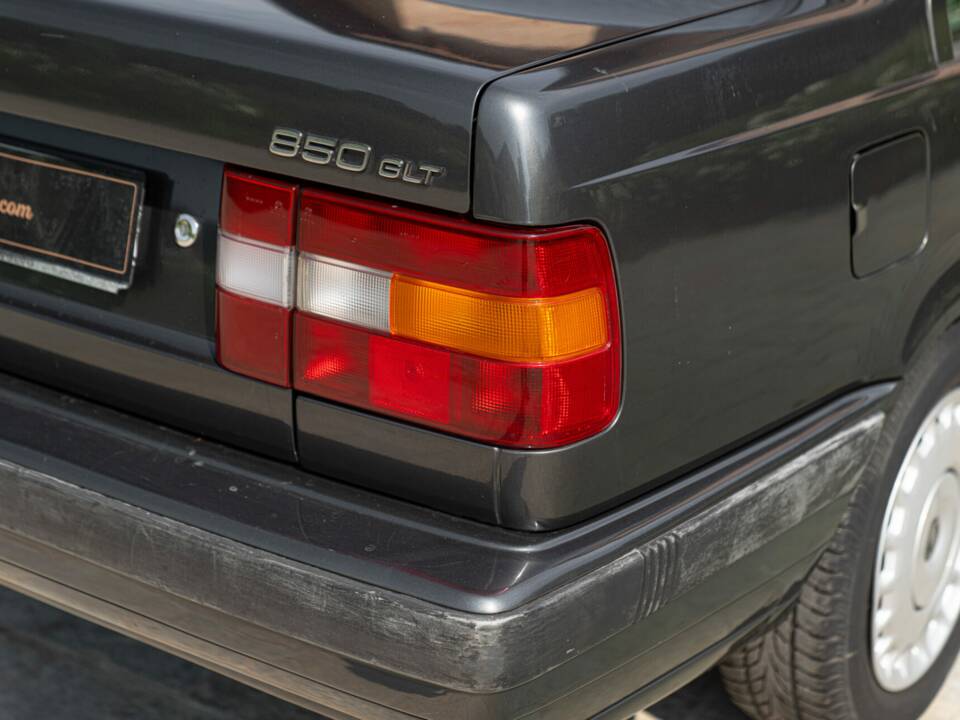 Obraz 15/48 pojazdu Volvo 850 2.0 20V (1992)
