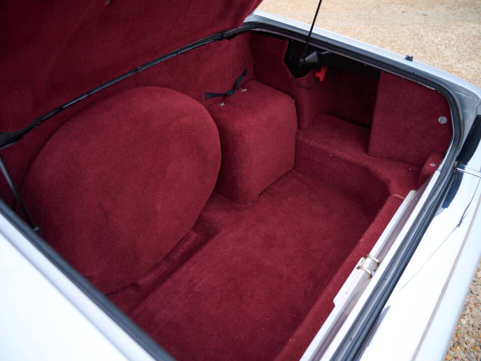 Image 15/50 of Jaguar XJS 6.0 (1993)