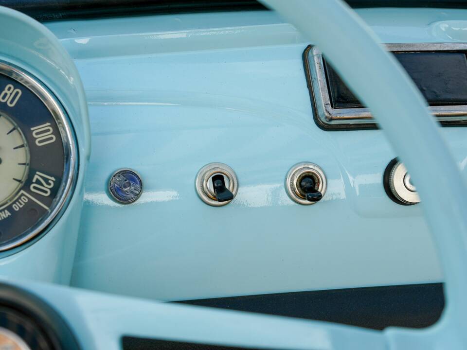 Image 14/29 of FIAT Ghia 500 Jolly (1970)