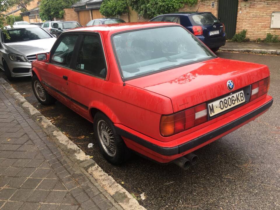 Image 179/180 of BMW 316i (1989)