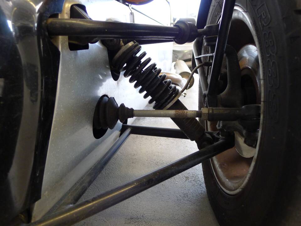 Image 13/27 of Caterham Super Seven Supersport (1996)