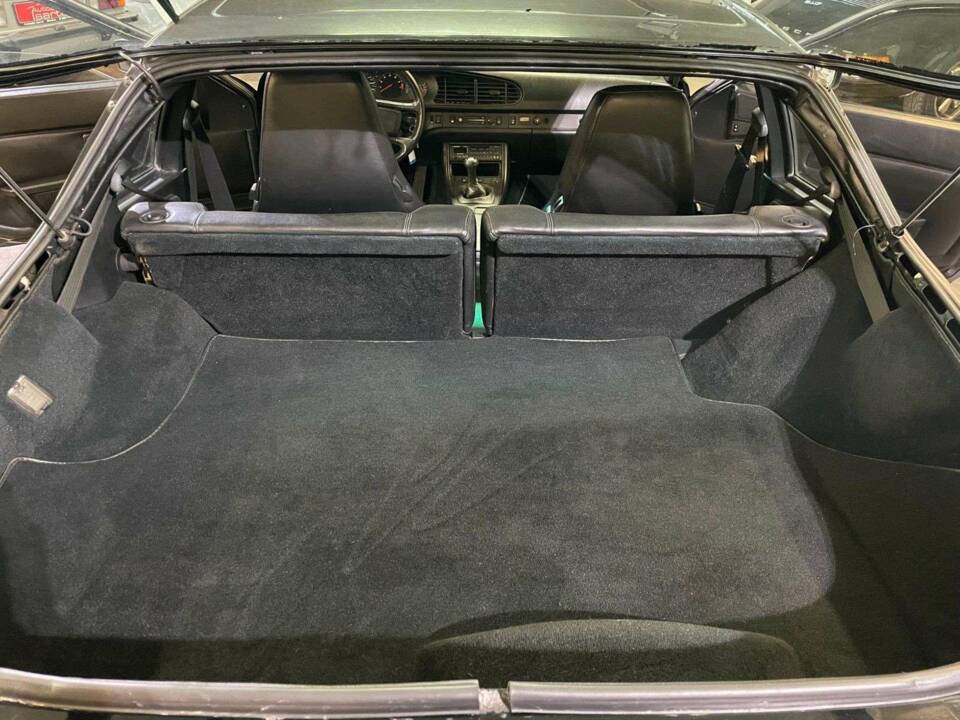 Image 19/20 of Porsche 944 S2 (1991)
