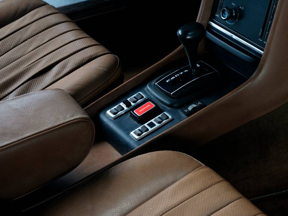 Bild 47/50 von Mercedes-Benz 450 SLC (1977)
